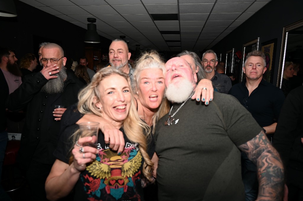 ../Images/10 jaar Ro's Barbershop 153.jpg